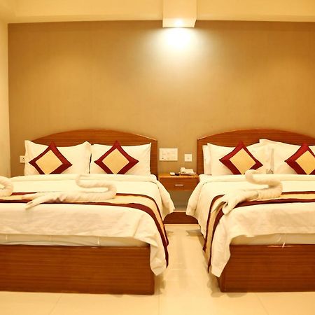 Nitheesh Residency Hotel Kanchipuram Bagian luar foto