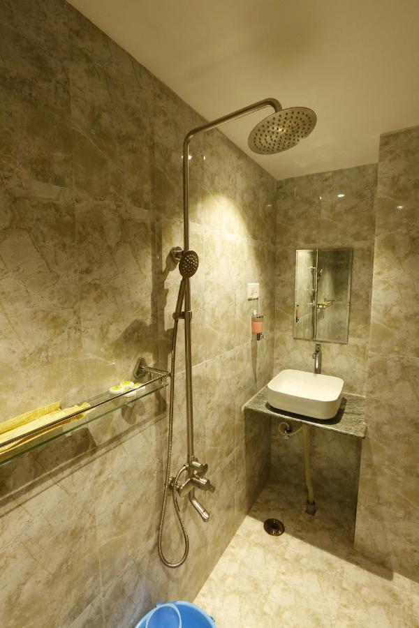 Nitheesh Residency Hotel Kanchipuram Bagian luar foto