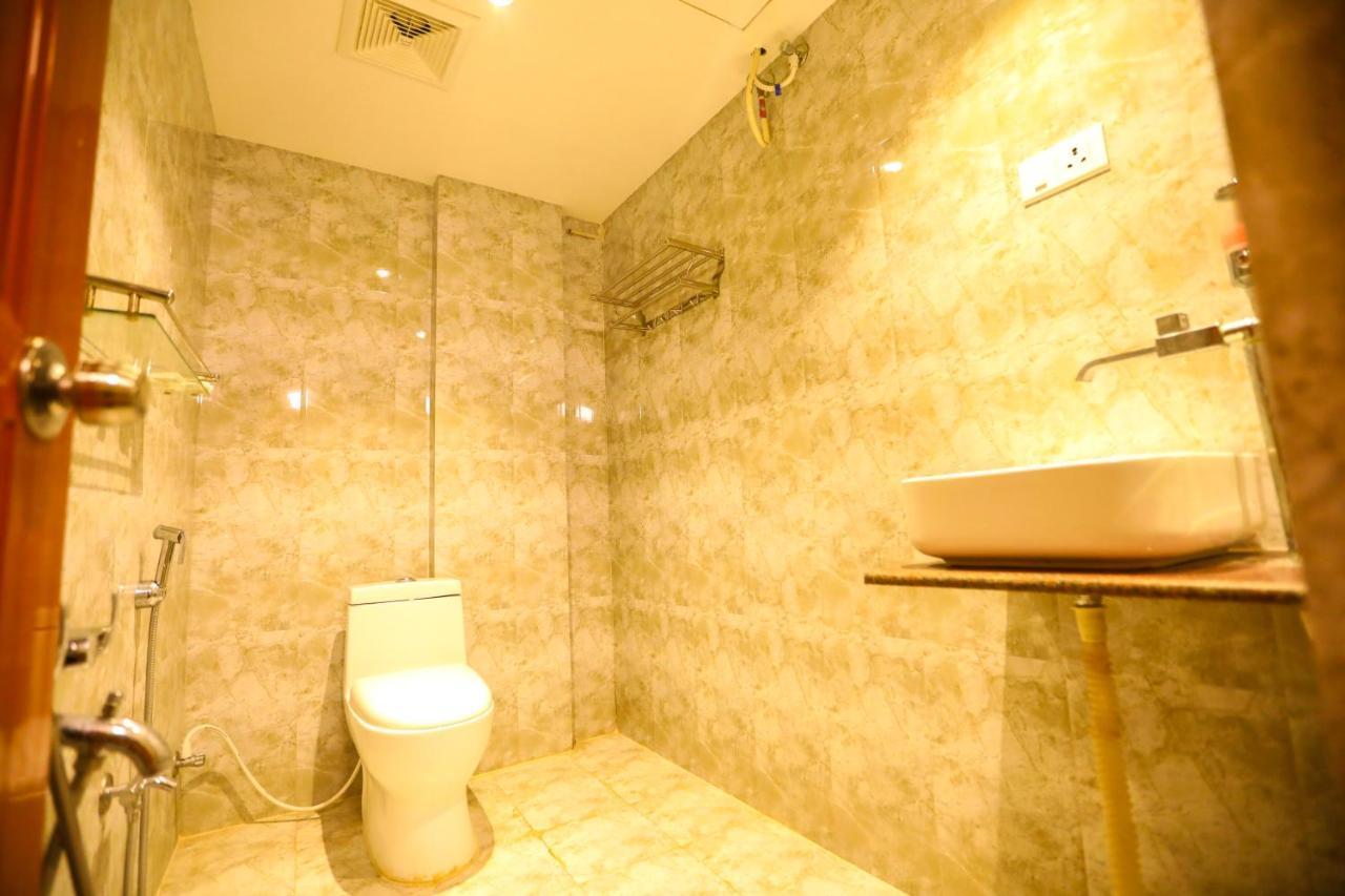 Nitheesh Residency Hotel Kanchipuram Bagian luar foto