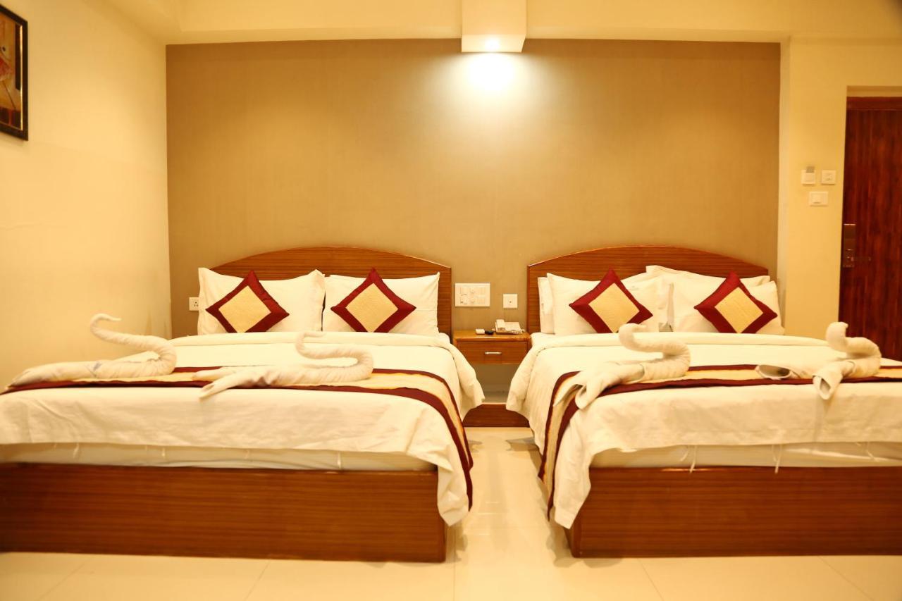 Nitheesh Residency Hotel Kanchipuram Bagian luar foto