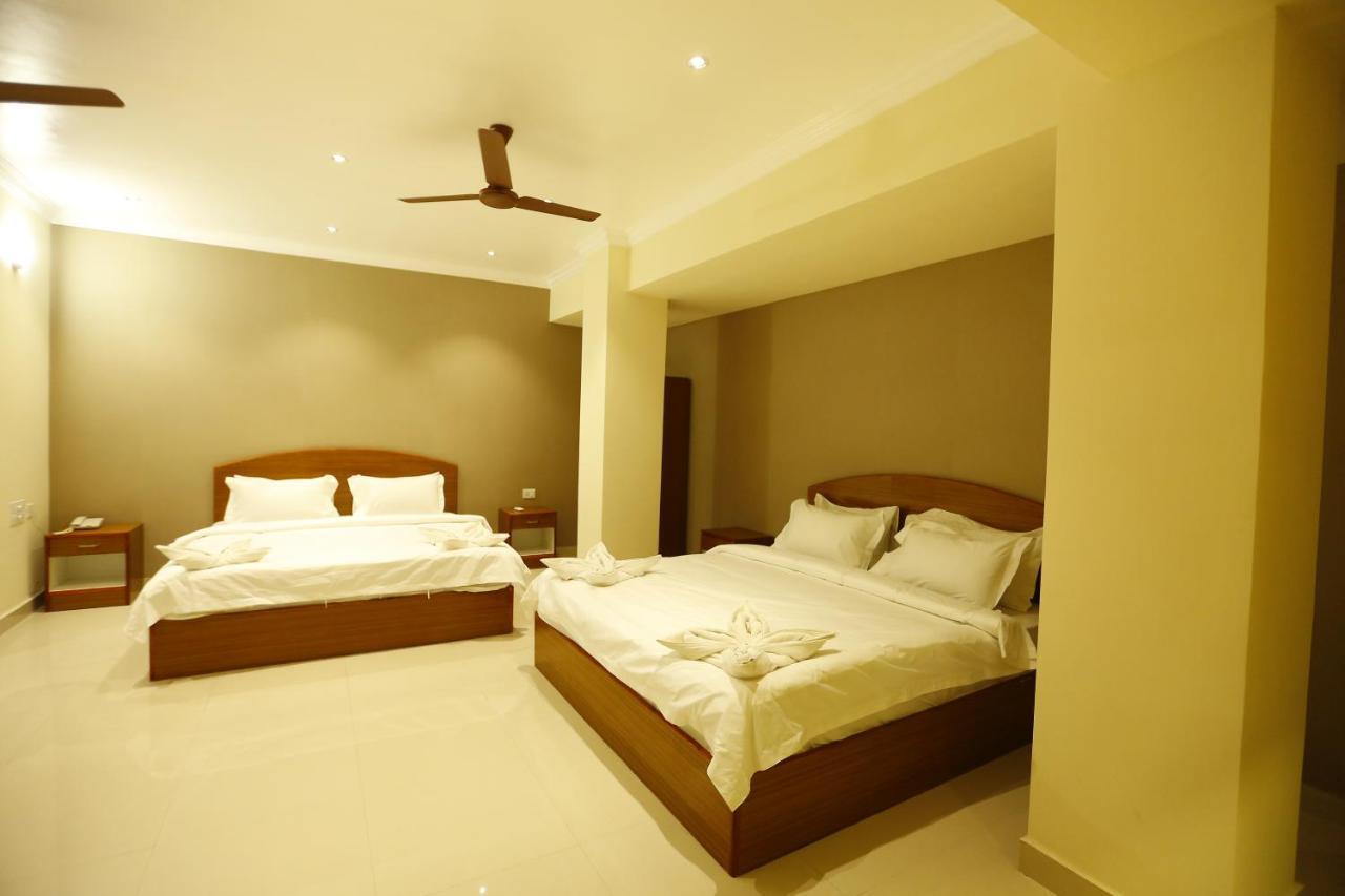 Nitheesh Residency Hotel Kanchipuram Bagian luar foto