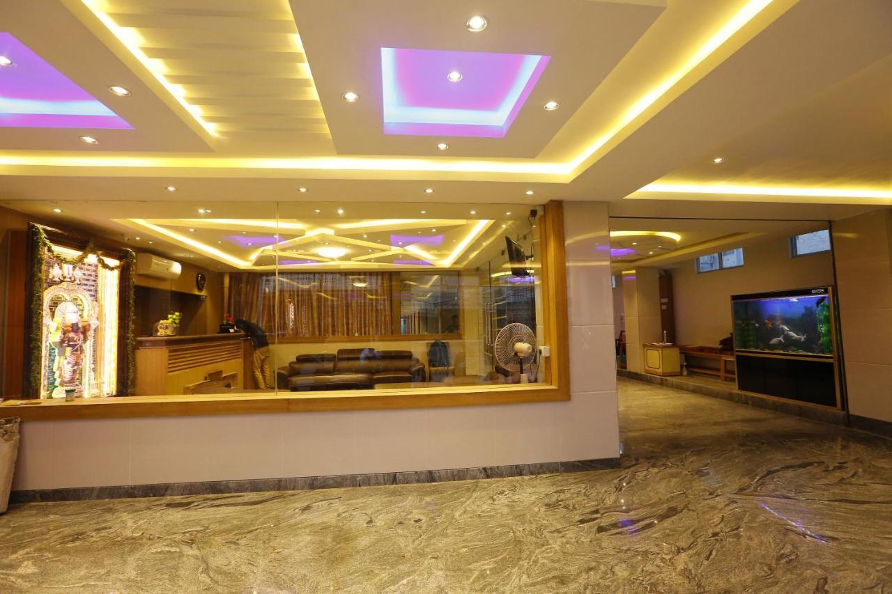 Nitheesh Residency Hotel Kanchipuram Bagian luar foto